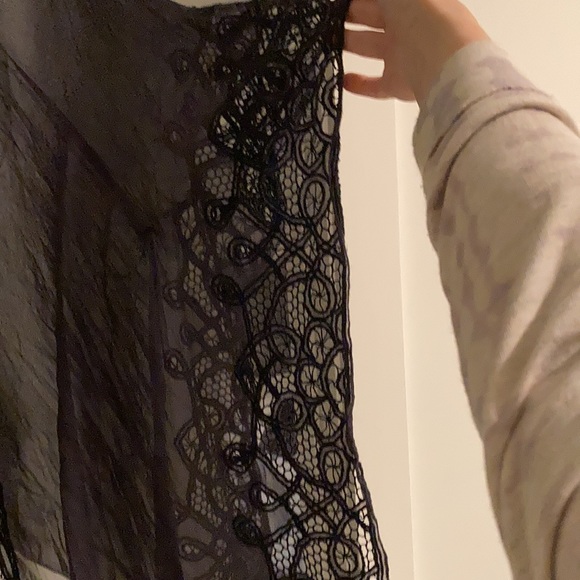 BRAND NEW LOVE & LIBERTY EMB PONCHO NAVY - Picture 6 of 7